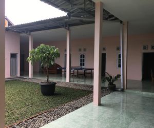 Family Homestay Syariah Yogyakarta Indonesia