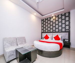 OYO 24943 Hotel Airport Zone Olive Samalka India