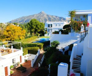 Modern Apartment In Great Community Excellent Location Nueva Andalucia Spain