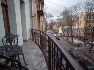 Роскошные апартаменты на Петроградской стороне