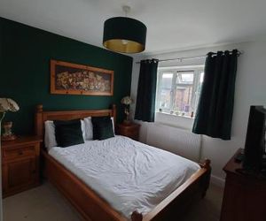 Lovely Rooms in a Quiet Place of Woking Woking United Kingdom
