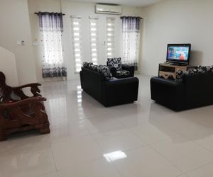 Michelle Matang Home Stay Kuching Malaysia