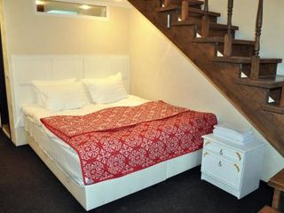 Комнаты в Кузнечном переулке