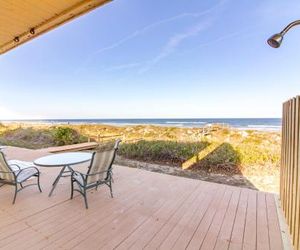 Hunters Haven, 2 Bedrooms, Ocean Front, Pet Friendly, Sleeps 6 Crescent Beach United States