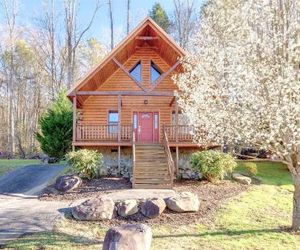 Marlenes Hideaway, 3 Bedrooms, Pool, Hot Tub, Fireplace, WiFi, Sleeps 6 Gatlinburg United States