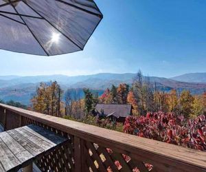 Alpine Windsong, 2 Bedrooms, Gas Fireplace, Jetted Tub, View, Sleeps 6 Gatlinburg United States