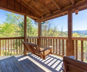 Sweet Surrender, 1 Bedroom, Hot Tub, WiFi, Sleeps 2 Gatlinburg United States