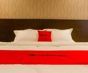 RedDoorz Plus @ Dipatiukur Bandung Indonesia
