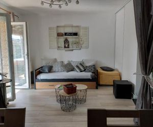 Home tranquille dans la cité du mimosa Mandelieu-la-Napoule France