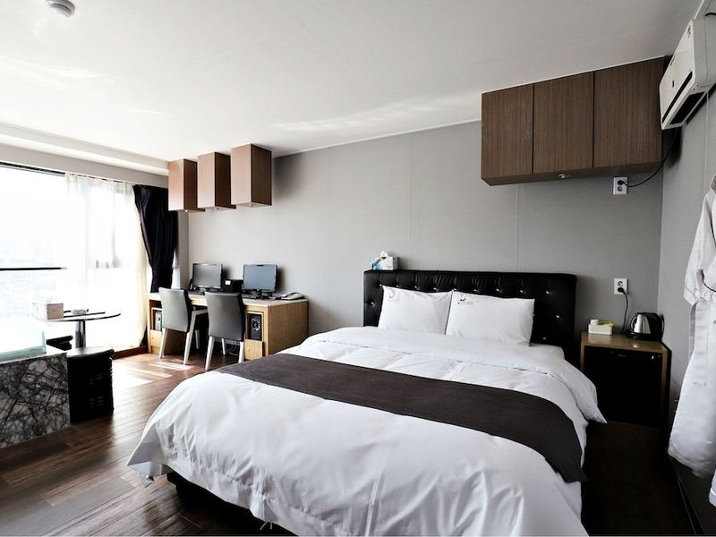 Hotel Photo 1