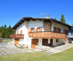 GRAZIOSA BIFAMILIARE AD ASIAGO Asiago Italy