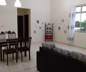 風跡石屋 TIARA HOMESTAY Simpang Rengam Malaysia