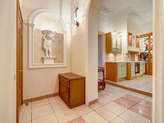 Huge VIP apartment 167sq.m. Three bathrooms.