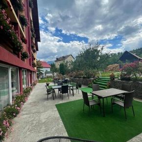 NearBy Hotel