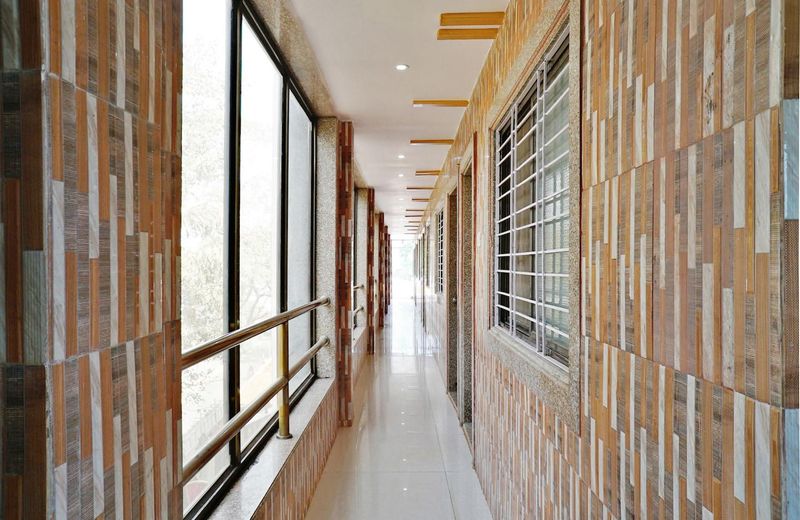 OYO 13902 Orient Bay Inn