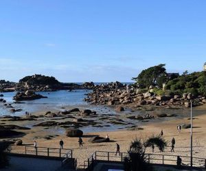 Apartment Appartement 5 pers sur la plage de st guirec ploumanach, superbe vue mer à perros-guirec 4 Perros-Guirec France