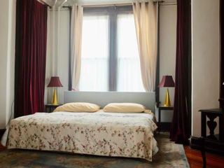 Фото отеля Fort Pl B&B