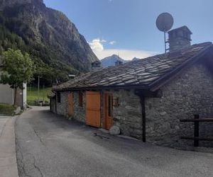 Maisonnette de montagne Ollomont Italy