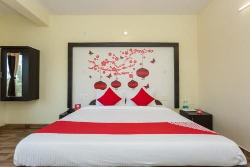 OYO 12936 Hotel Paradise