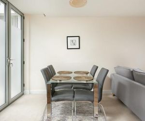 Stylish Modern City Centre Apartment Gloucester United Kingdom