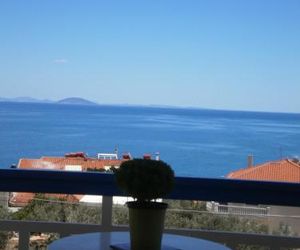 Seaview - selfcatering apartment - Helen No 2 Ksiropigado Greece