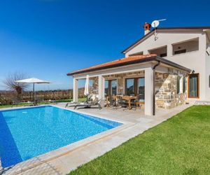 Gorgeous Villa in Motovun with Private Pool Caroiba Croatia