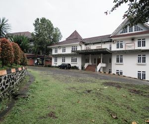 Reddoorz Syariah near Taman Wisata Matahari Bogor Indonesia