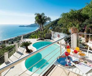 Villa Luce Letojanni Italy