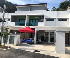 Double Story Villa - Walking Distance To The Beach Pangkor Island Malaysia