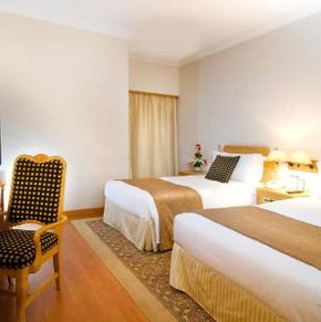 NearBy Hotel