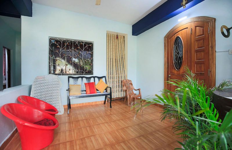 OYO 7476 Braganza Guest House