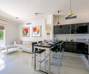 Huge Luxury 3BR Apartment - Near the Beach Tel Aviv Israel