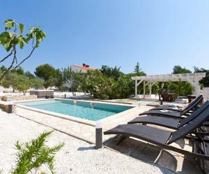 Villa Donna holiday home Liznjan Croatia