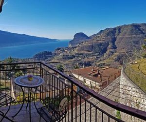 Casa Palanca Holideal Tremosine Italy