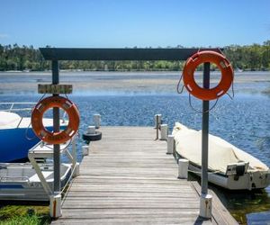 Calm Waters Waterfront Cottages Sussex Inlet Australia