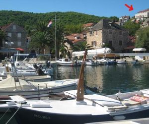 Apartments with sea view Stomorska Croatia