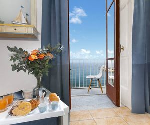 Appartamento Marina Blu with Sea View near the Beach Sorrento Italy