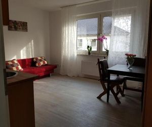 Helle Ferienwohnung an der Rheinpromenade 50 qm Duisburg Germany