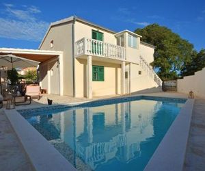 Holiday house with a swimming pool Marina (Trogir) - 15565 Cisterna Croatia