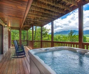 Eagles Point Lodge, 4 Bedrooms, View, Pool Access, Game Room, Sleeps 16 Gatlinburg United States