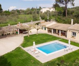 Pine Forest House - by Corfuescapes Agios Ioannis Parelion Greece