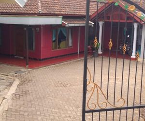 MujidHomestay (Rumah dengan 2 Kamar Tidur) Batu Indonesia