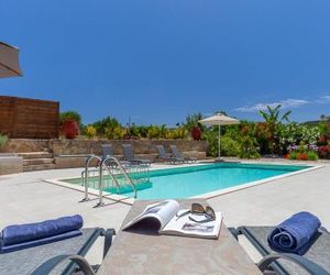Trialonia Luxury Villa Kissamos Greece