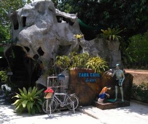 Tara Cave Bed&Breakfast& Amphoe Dhung Song Thailand