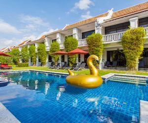 Coconut Grove 20BR Beach Side Private Resort Ban Amper Thailand