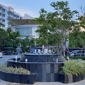 NearBy Hotel
