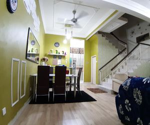 E&A Homestay-12km KLIA Airport +FREE WIFI+ Netflix Sepang Malaysia