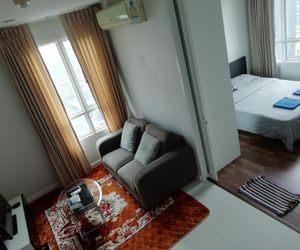 Nice Cozy Room with swimming pool and Gym Phra Khanong Thailand