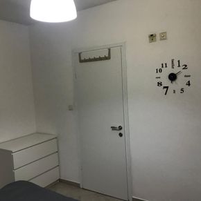 NearBy Hotel