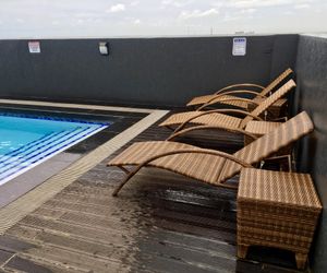 Unit 1102 - Wifi, City & Sea View, Netflix, Pool Bacolod Philippines